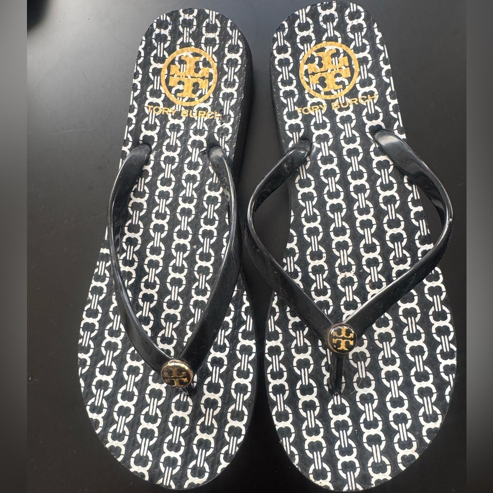 Tory Burch Black and White Patterned Flip Flops